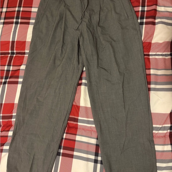 Old Navy Women's Gray Straight Leg Pants - Picture 1 of 3